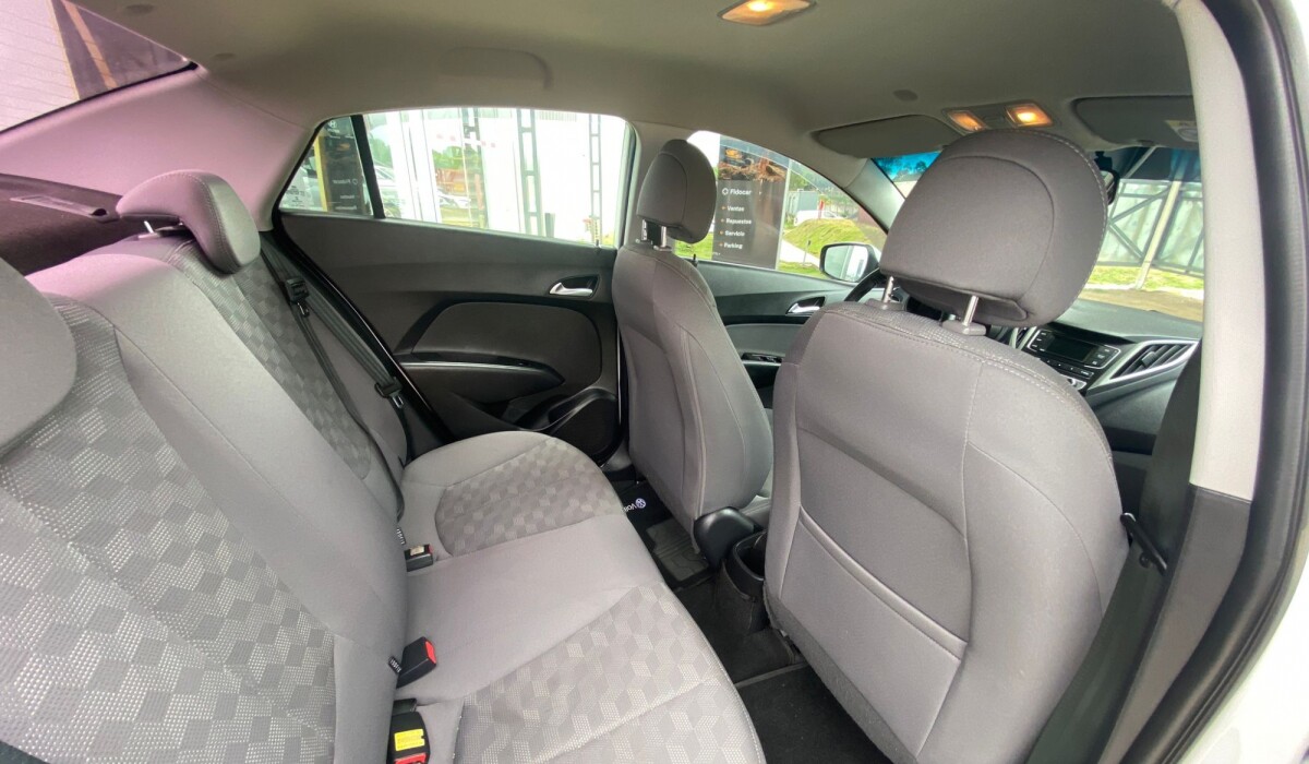 Hyundai HB20S 1,6 Comfort Plus - 2018 Hyundai HB20S 1,6 Comfort Plus - 2018