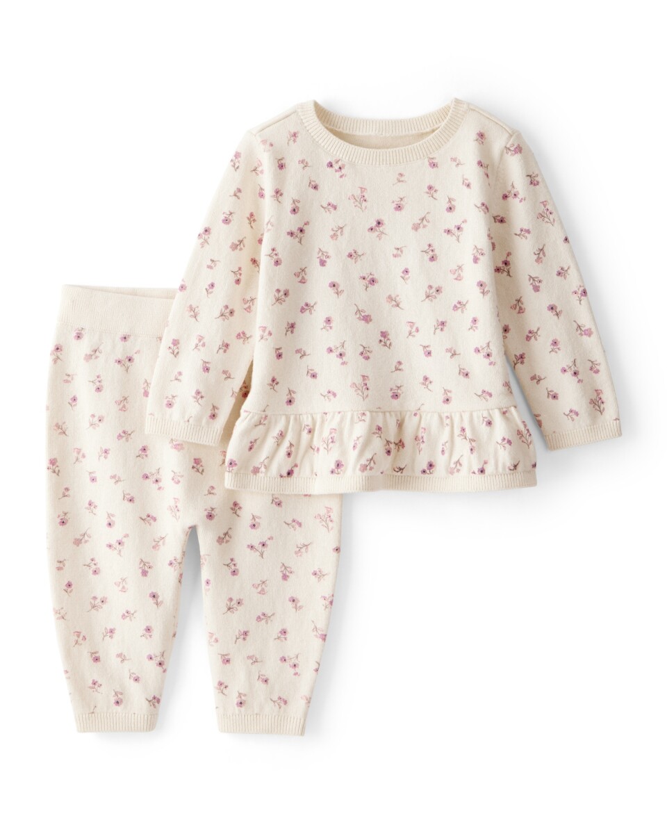 Set dos piezas de algodón, pantalón y remera, diseño floral 