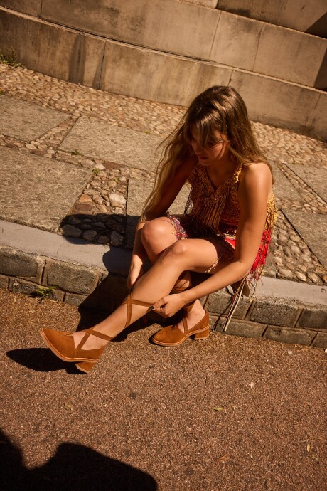 Dancing Shoes Camel