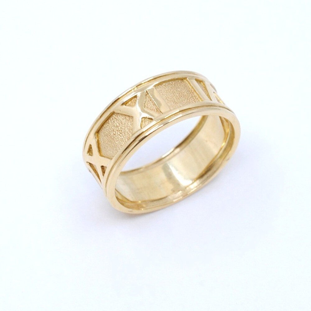Anillo En Oro 18K Con Numeros Romanos Anillo En Oro 18K Con Numeros Romanos
