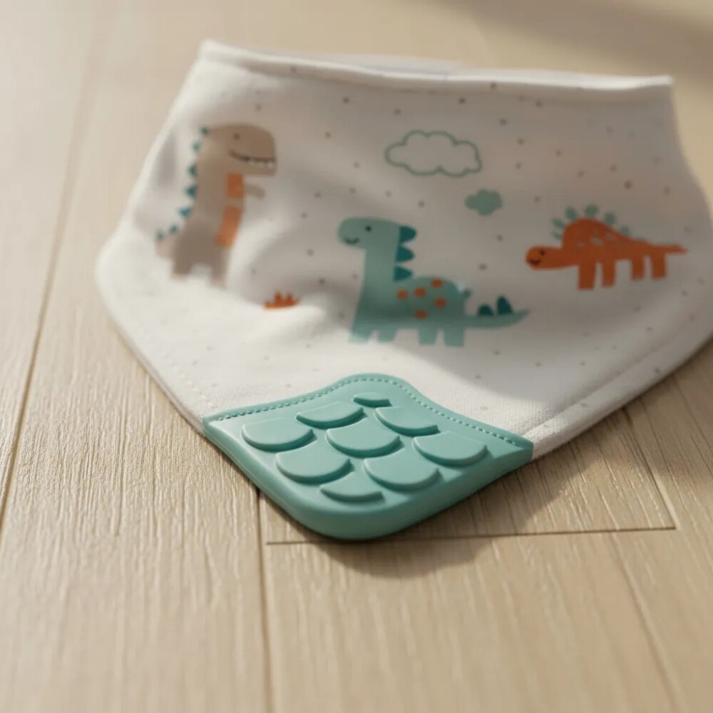 Babero bandana con mordillo BUBA dino grey pastel