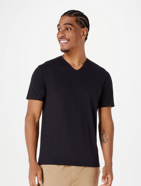 CAMISETA BÁSICA MANGA CORTA SLIM CUELLO EN V NEGRO