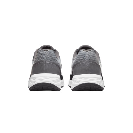 NIKE REVOLUTION 6 NN Black