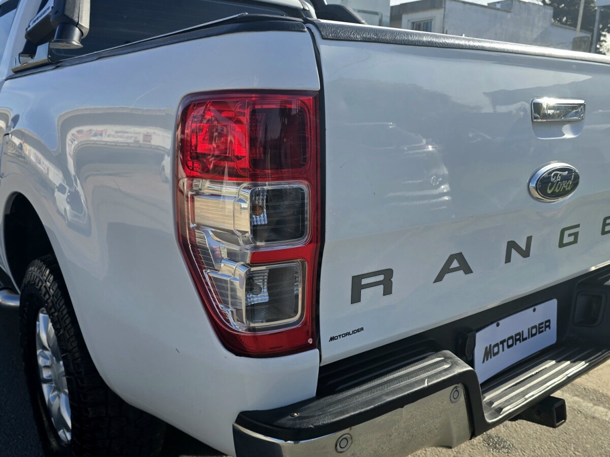 Ford Ranger XLT 2014 EXCELENTE ESTADO! | Permuta / Financia Ford Ranger XLT 2014 EXCELENTE ESTADO! | Permuta / Financia