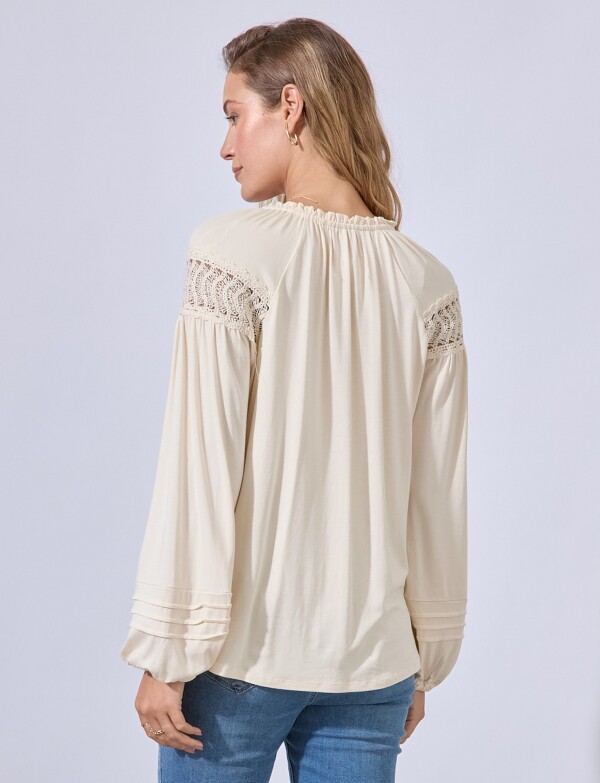 Blusa Puntilla BEIGE CLARO