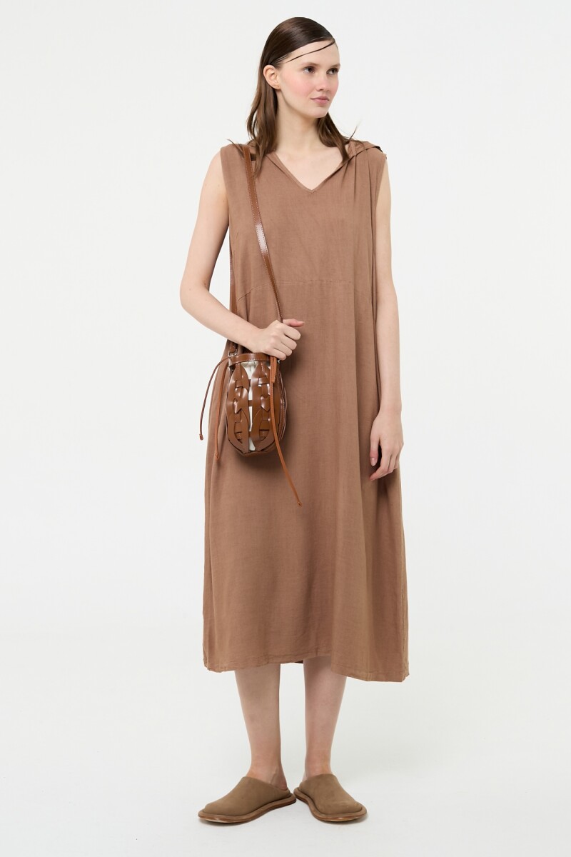 VESTIDO LARGO CON CAPUCHA Marron
