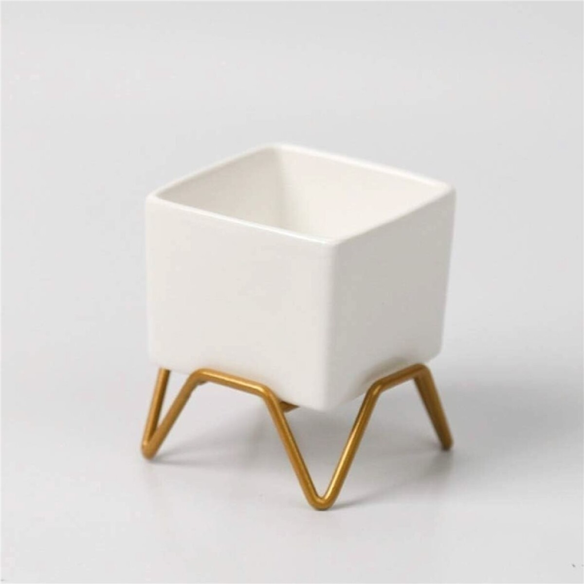 MACETA CERAMICA C/BASE 6x6x9CM BLANCO/DORADO 