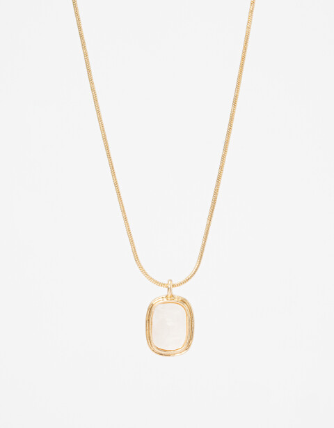 Cadena Corta con Dije Acrilico Collar Cadena Con Charm Acrílico. - Dorado