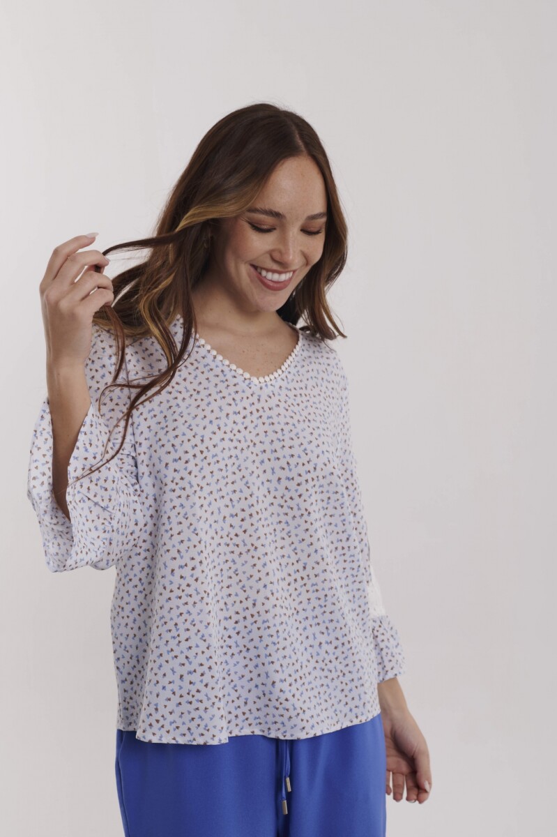 BLUSA NADIA - ESTAMPADO CELESTE Y AZUL 