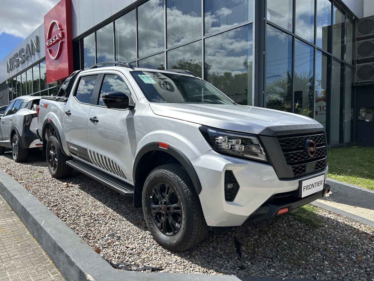 Nissan Frontier PRO-4X 2.5 4X4 DDTTi | Permuta / Financia Nissan Frontier PRO-4X 2.5 4X4 DDTTi | Permuta / Financia