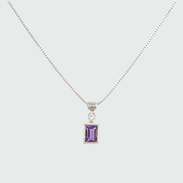 Colgante Brio Baguette de MOON en Plata 925 con brillante y piedra semi-preciosa - Incluye cadena Colgante Brio Baguette de MOON en Plata 925 con brillante y amatista - Incluye cadena