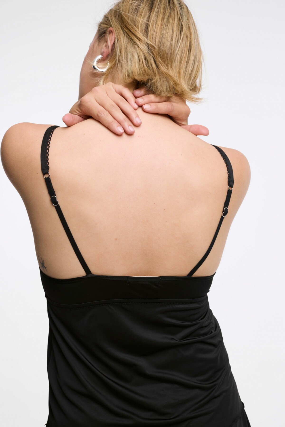 Musculosa Alika Negro