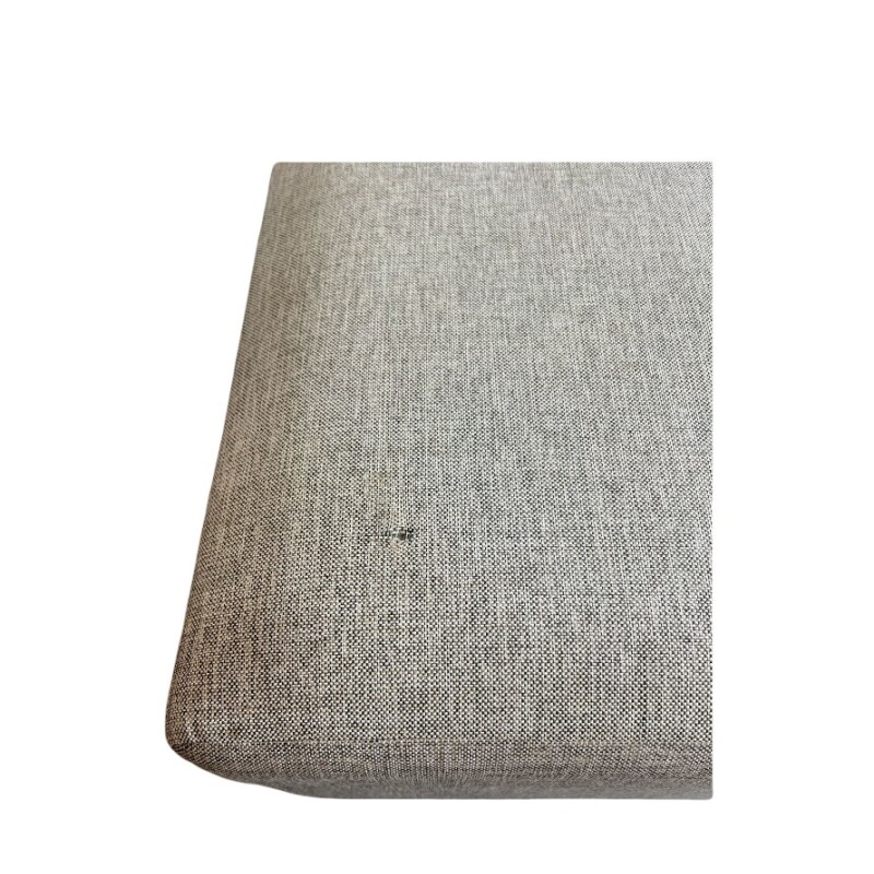 Puff en tela - Producto con detalles. Puff en tela - Producto con detalles.