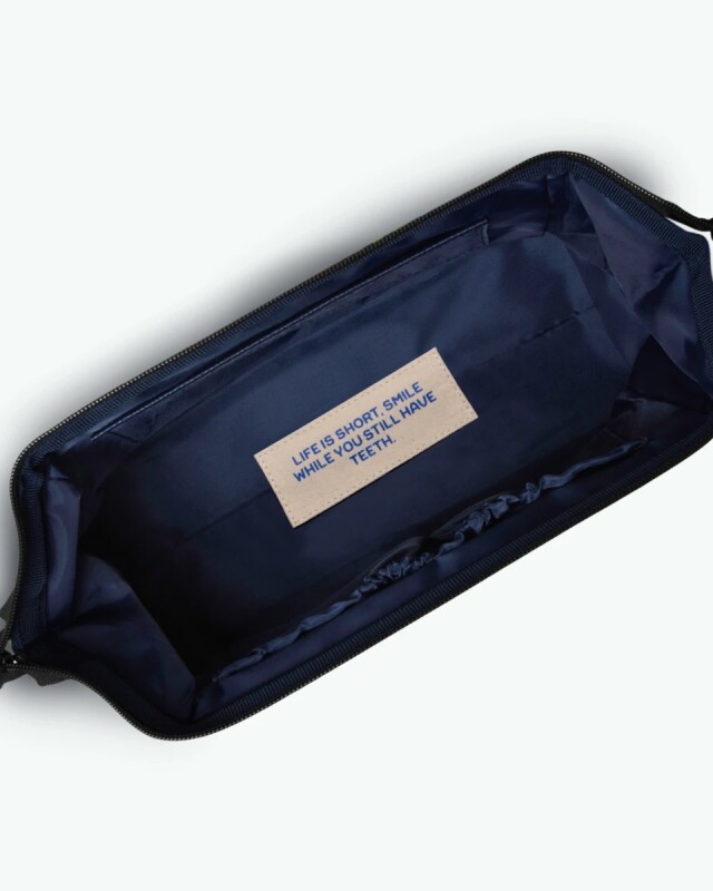 Cabaia Neceser Travel Kit - Avenue Mcgill College Cabaia Neceser Travel Kit - Avenue Mcgill College