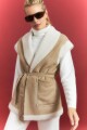 Chaleco cuello de corderito con cinto beige