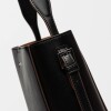 Cartera Al Hombro Akira en Efecto Cuero Liso Negro