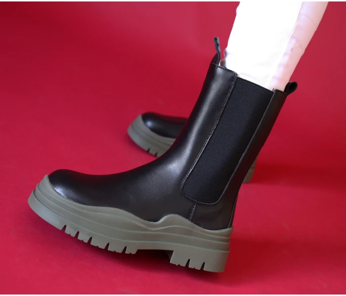 Bota VENIUS caña alta con elasticos en lateral y Black/Green