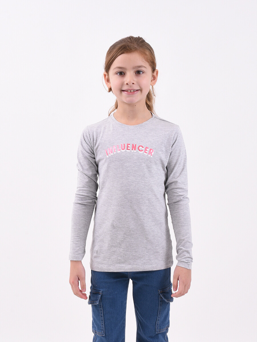 REMERA INFLUENCER - GRIS 