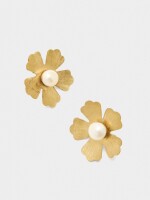 Pendientes Flor Con Perlas De Agua Dulce dorado