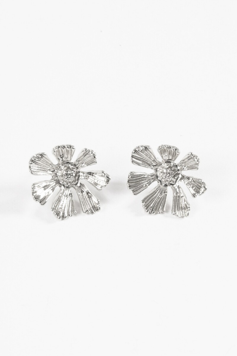 Caravanas flor plateado