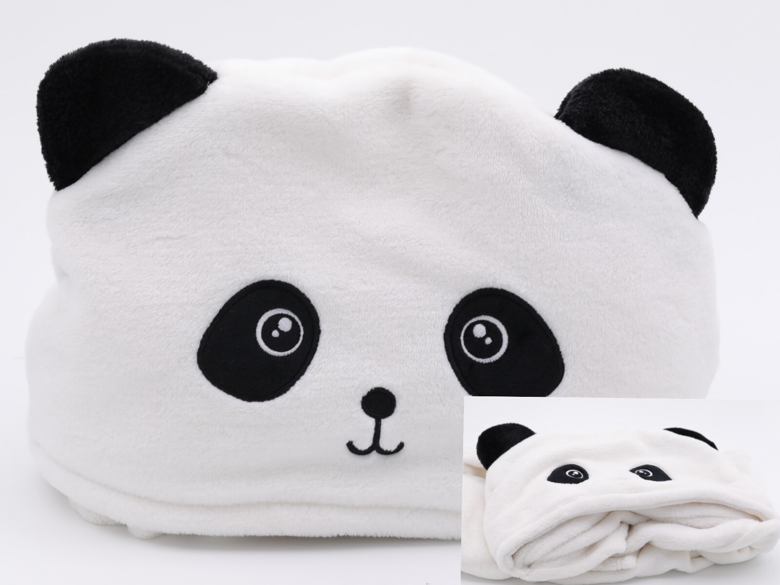 CAPA CON CAPUCHA DE PANDA 