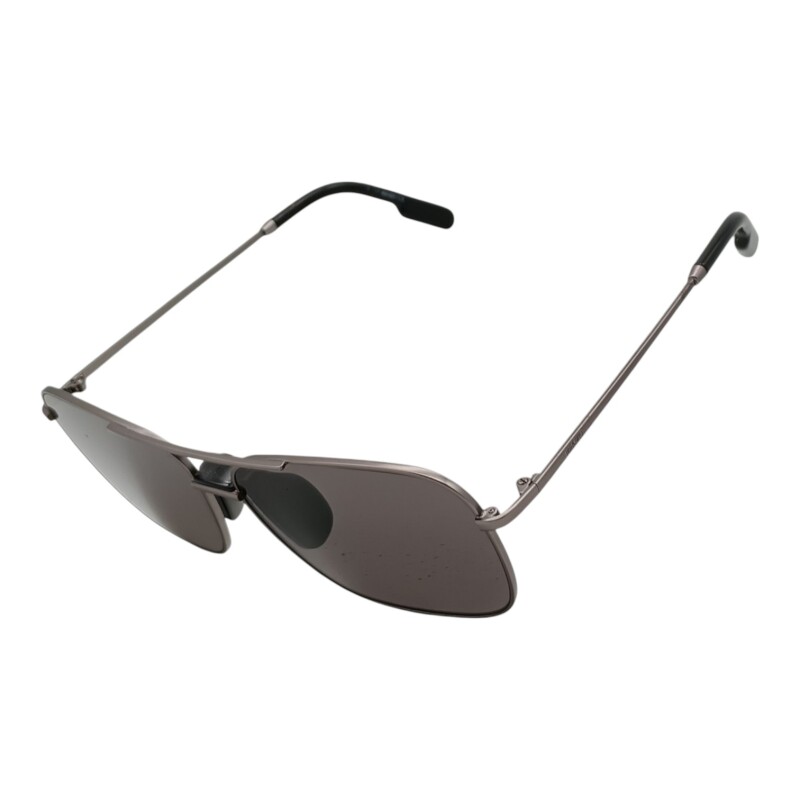 KZ013135 grisuniforme