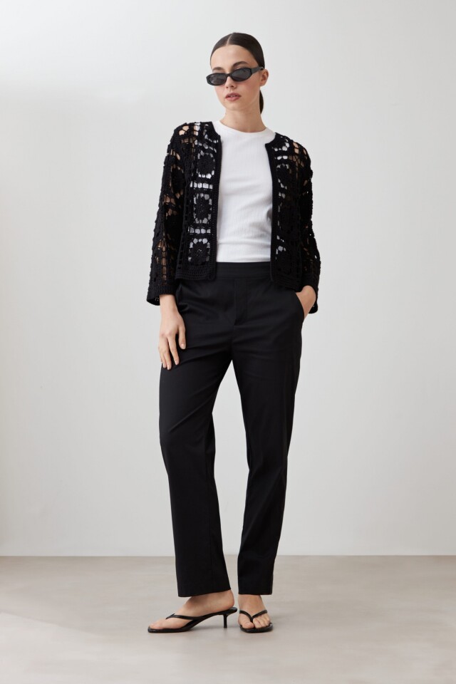 Chaqueta tejida crochet negro