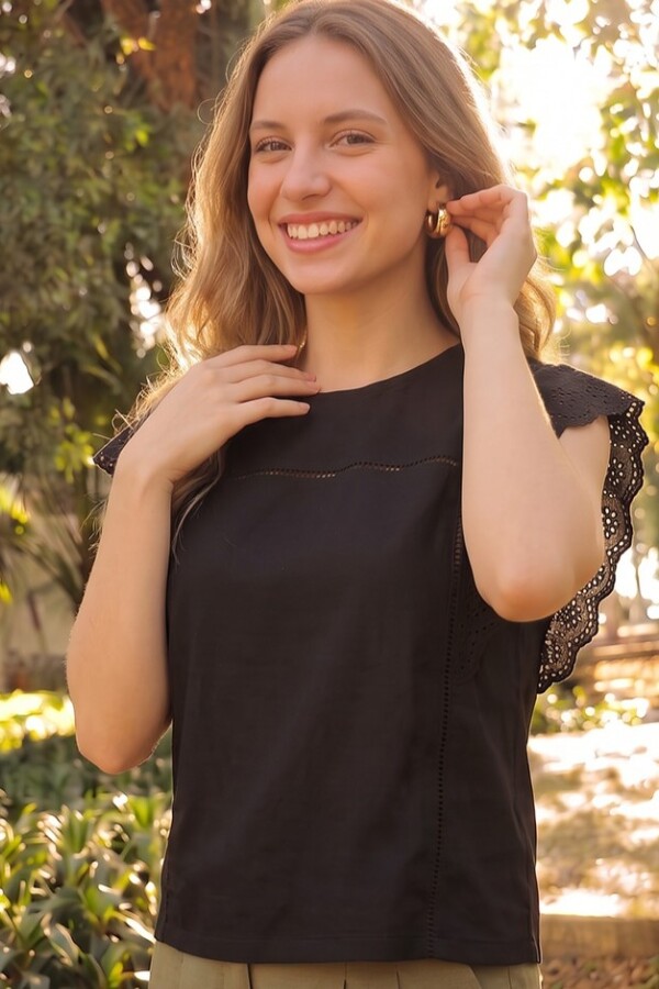 Remera de Algodón. Remera de Algodón.