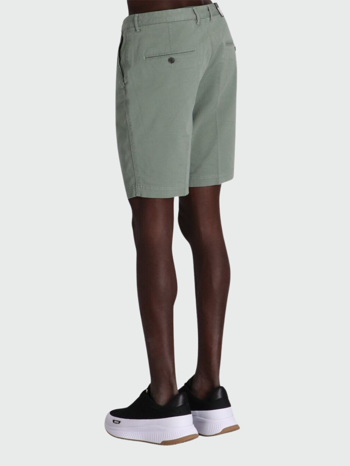 BOSS -Bermudas slim fit de gabardina de algodón elastizado Verde claro