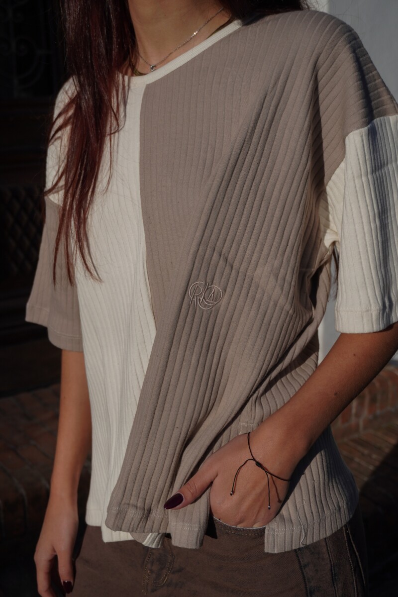 Remera Galia BEIGE