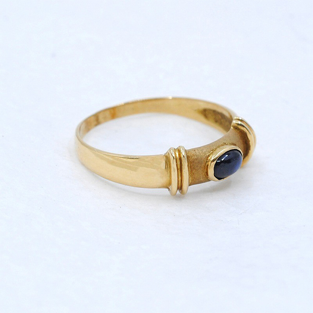 Anillo En Oro 18K Y Zafiro Anillo En Oro 18K Y Zafiro