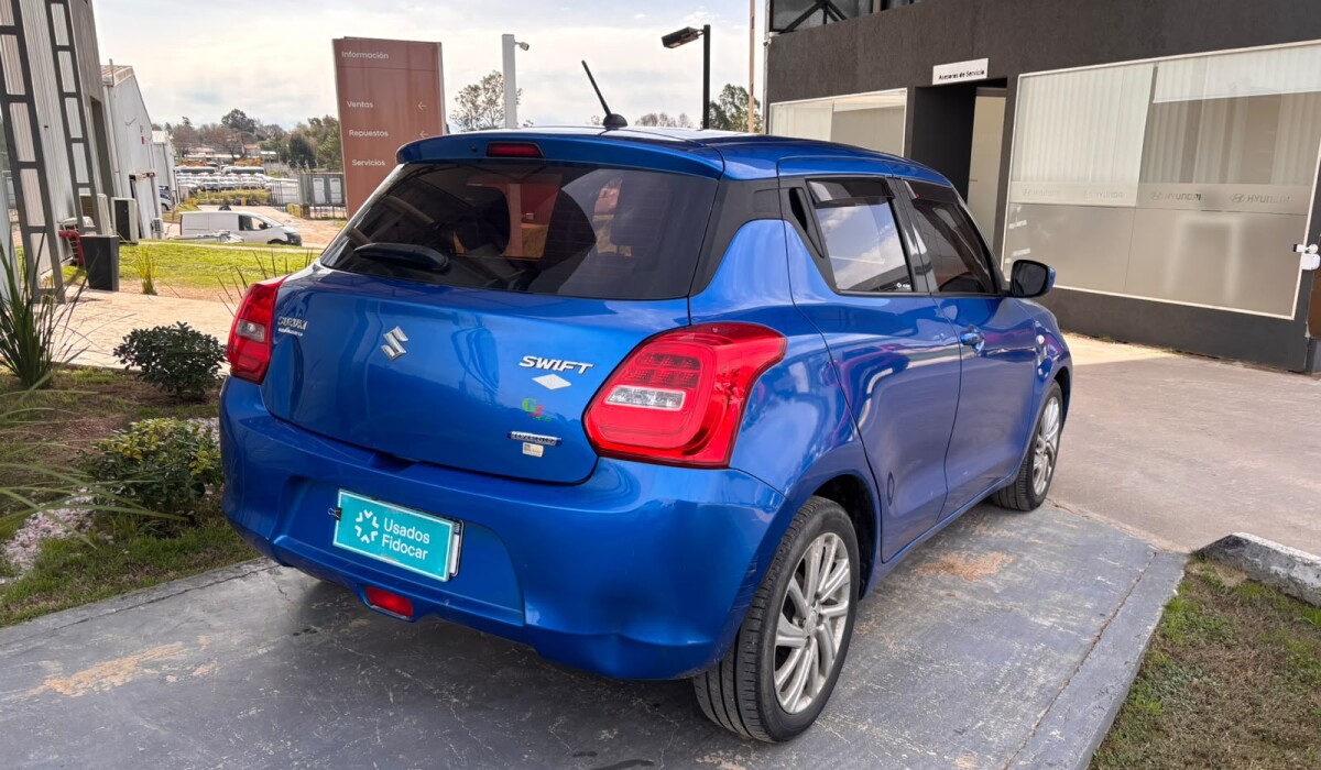 Suzuki Swift 1.2 GL Hybr - 2022 Suzuki Swift 1.2 GL Hybr - 2022