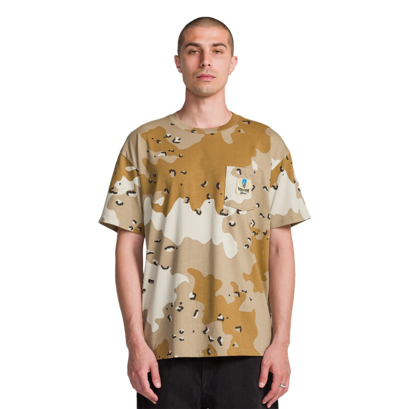 Remera Volcom ABG DESERT BEERS POCKET SST - Mostaza Remera Volcom ABG DESERT BEERS POCKET SST - Mostaza