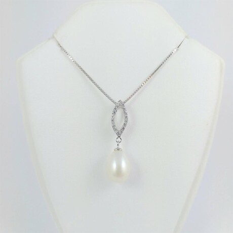 Colgante de plata 925 con baño de rodio, perla de rio y circonias Colgante de plata 925 con baño de rodio, perla de rio y circonias