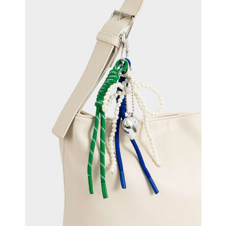 Cartera Saca Con Charm Blanco Crudo