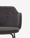 Silla Yunia gris oscuro con patas de acero con acabado pintado negro
