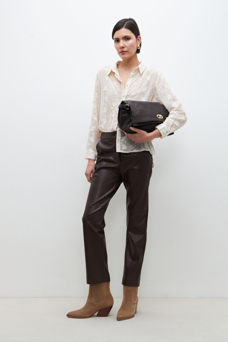 Camisa plumetti bordado floral - crudo 