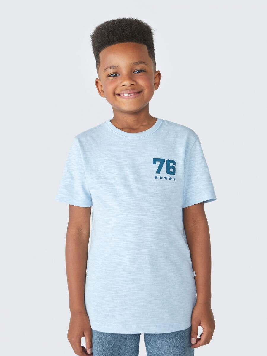 CAMISETA INFANTIL ESTAMPADA - CELESTE 