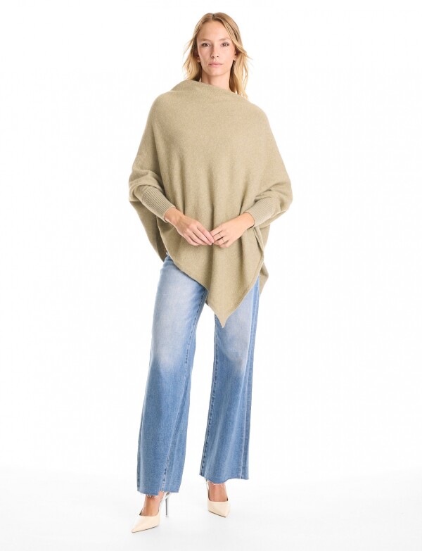 Poncho Asimetrico VERDE