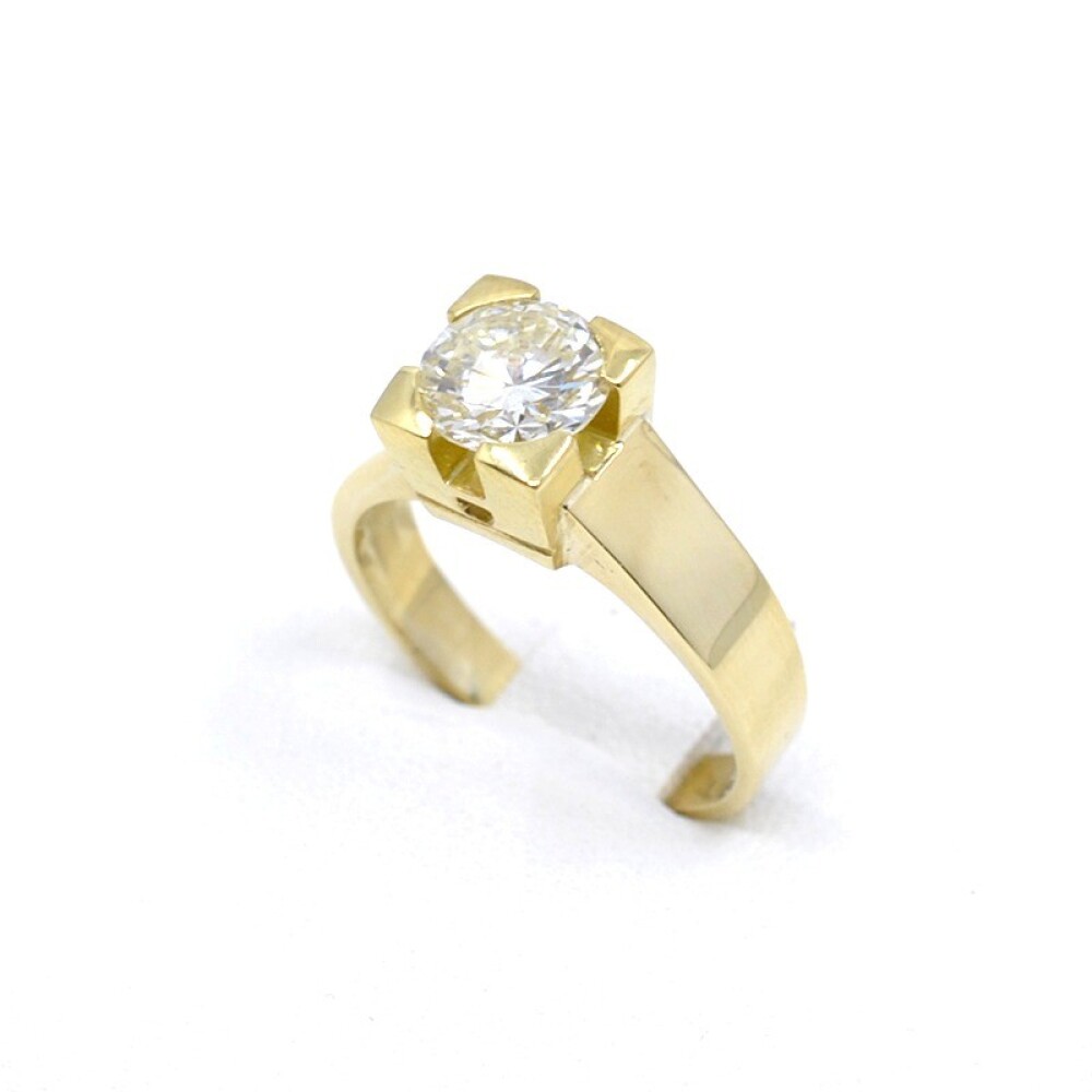 Anillo En Oro 18K Con Brillante Anillo En Oro 18K Con Brillante