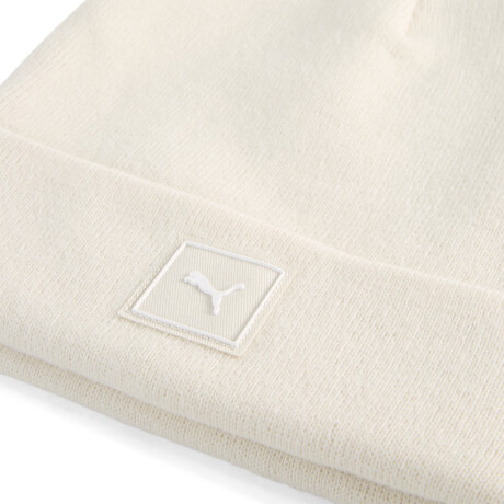 Wardrobe ESS High Crown Beanie 02640905 Arena