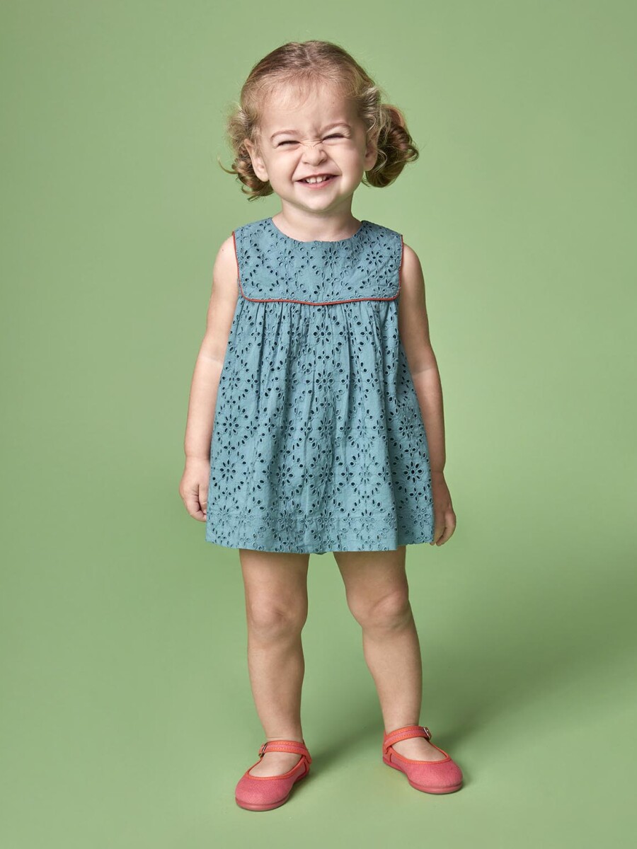 Vestido Openwork Contraste Azul Claro