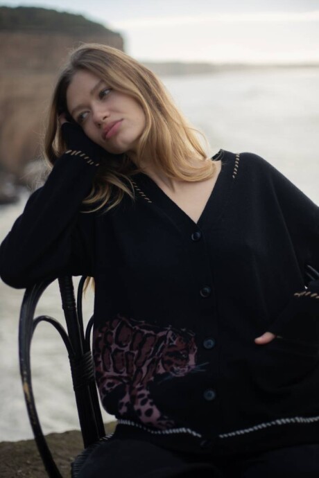 Pre Venta - Cardigan Snow Leopard Black Pre Venta - Cardigan Snow Leopard Black