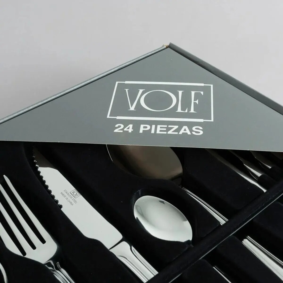 Set de Cubiertos Volf Box 24 Piezas Carat 