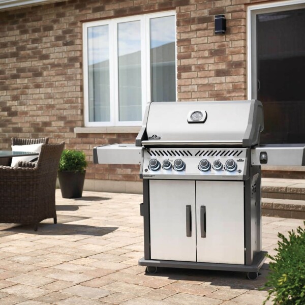 Parrilla a Gas Napoleon Rogue PRO-S 525 4 Quemadores Parrilla a Gas Napoleon Rogue PRO-S 525 4 Quemadores