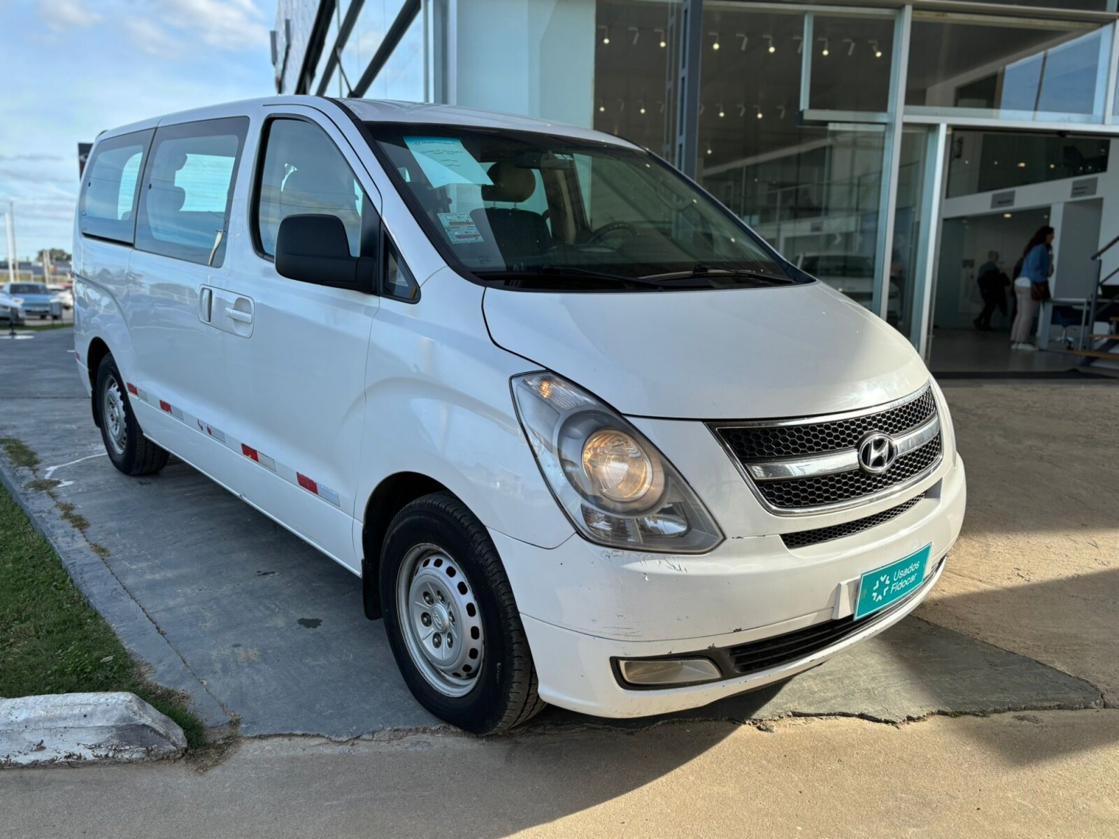 Hyundai H1 12Plz Minibus Diesel - 2014 