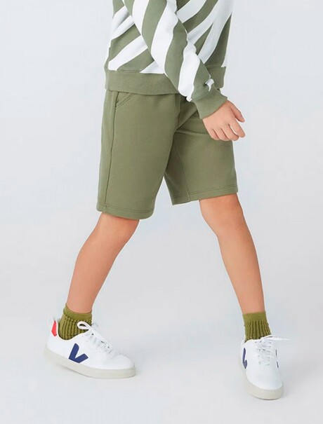 BERMUDA BÁSICA INFANTIL VERDE MUSGO