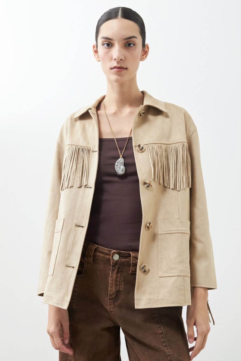 Chaqueta simil gamuza con flecos beige