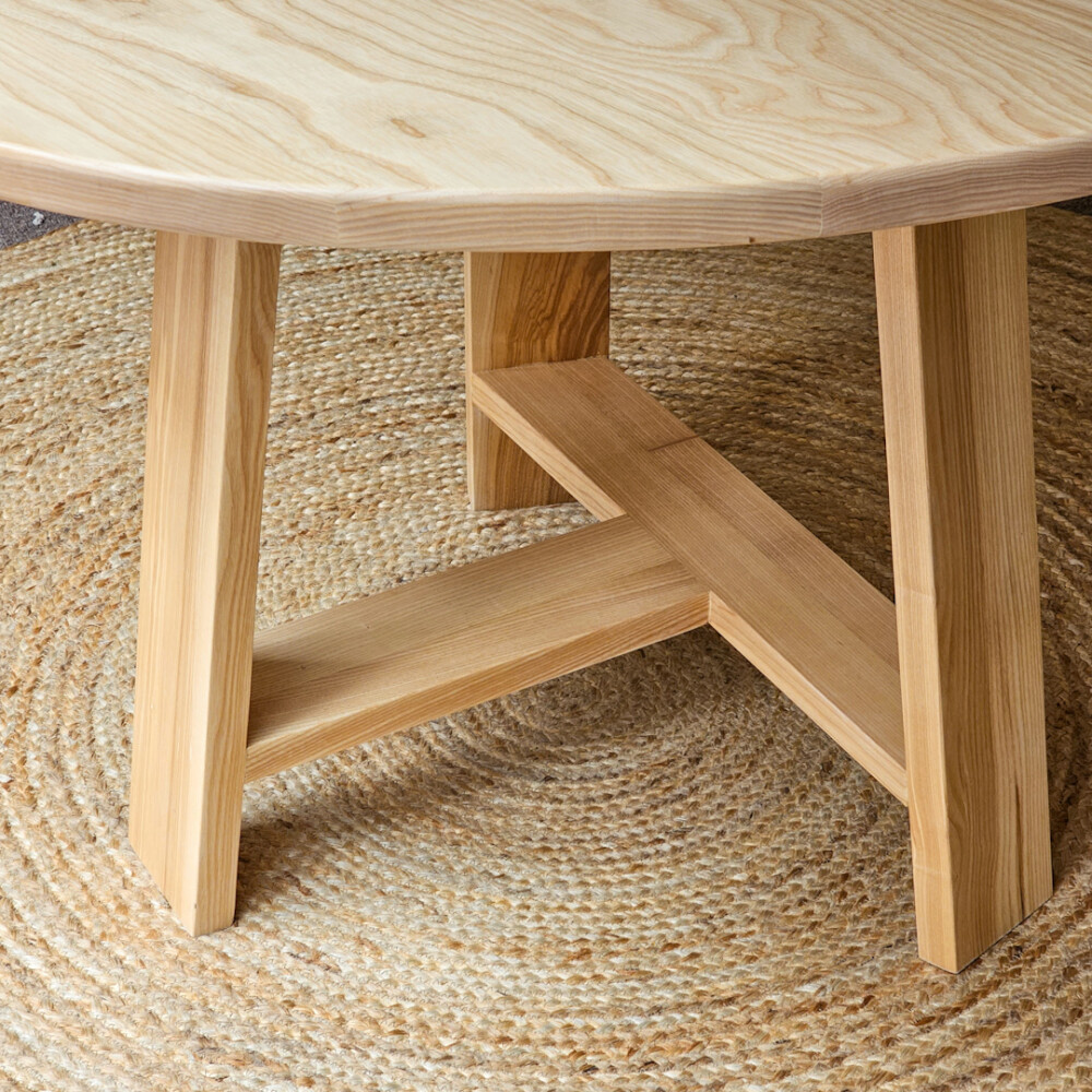 Mesa Sabella redonda 120cm diámetro en fresno Mesa Sabella redonda 120cm diámetro en fresno