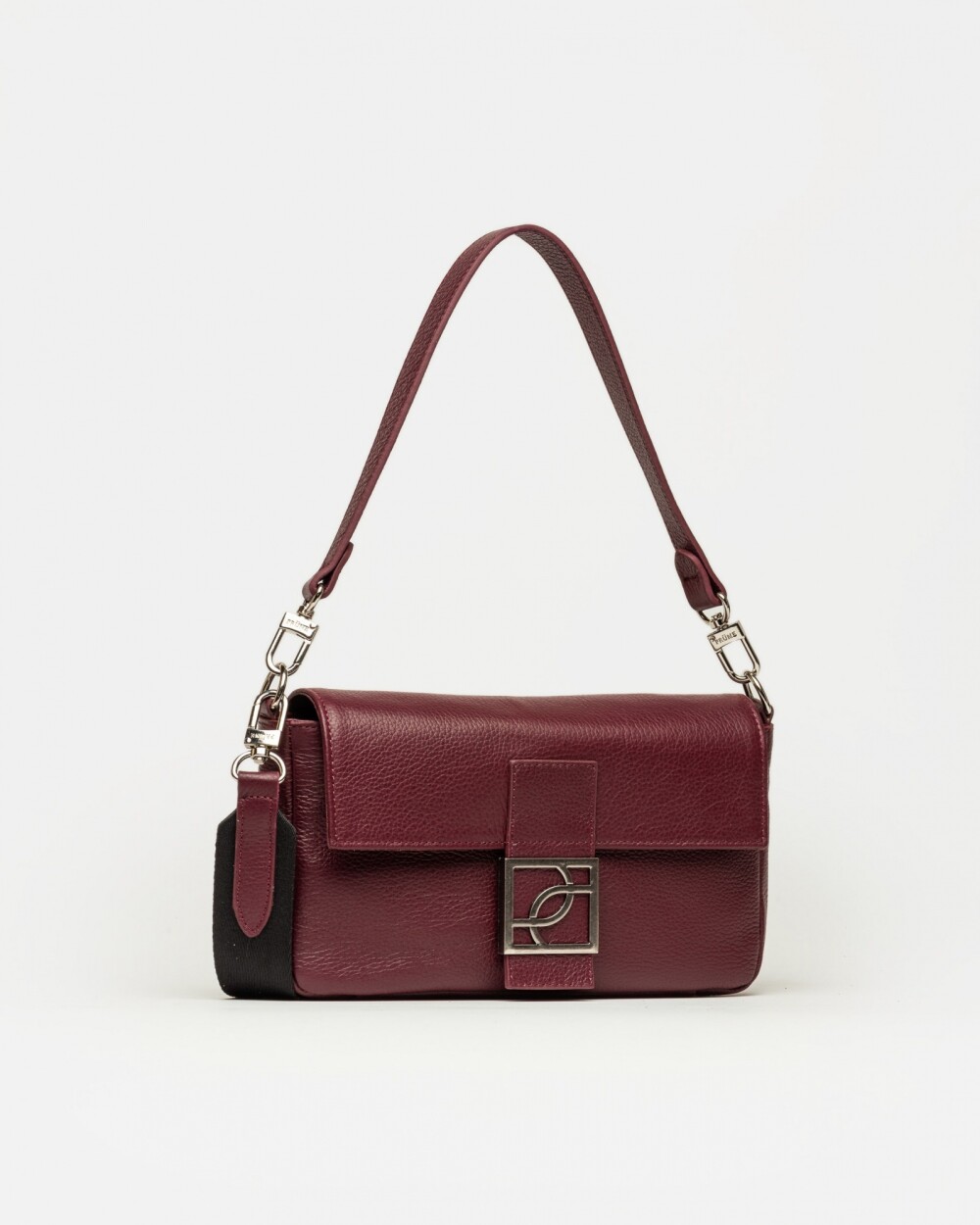 Cartera al hombro Signature en cuero graneado Bordeaux